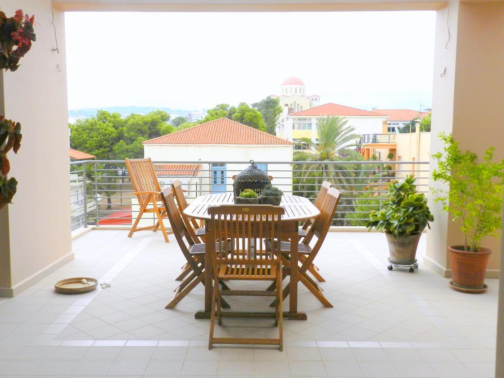 Pentari-bitsakis House * Chrissi Akti Chania